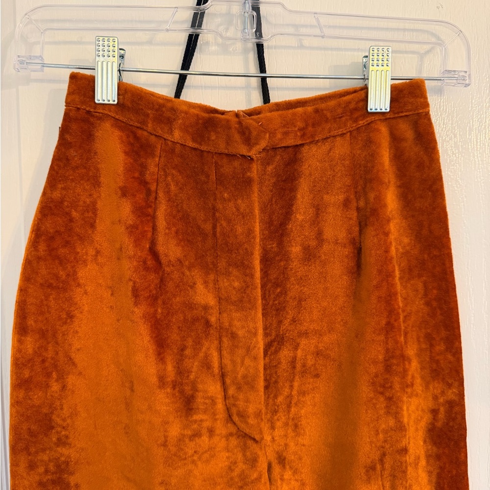 Vintage Velvet Wide-Leg Pants in Rich Orange - Picture 5 of 6